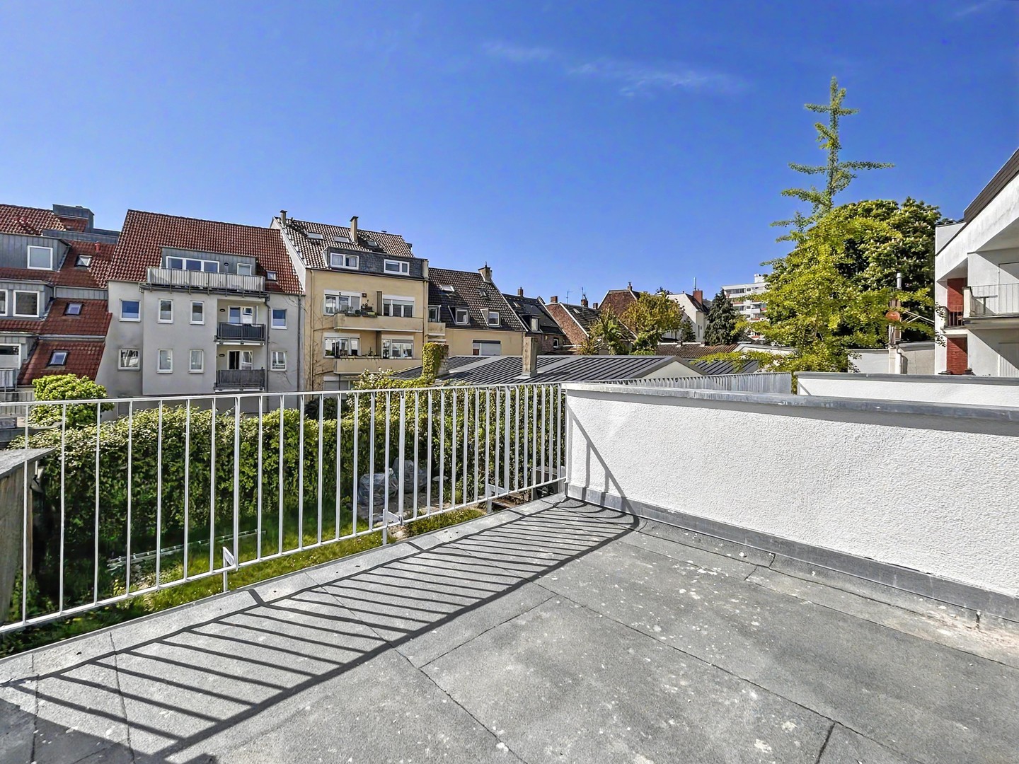 Kernsaniert, voll möbliert und zeitnah bezugsfertig – stilvolle Terrassenwohnung! – Köln – Vorschaubild 10