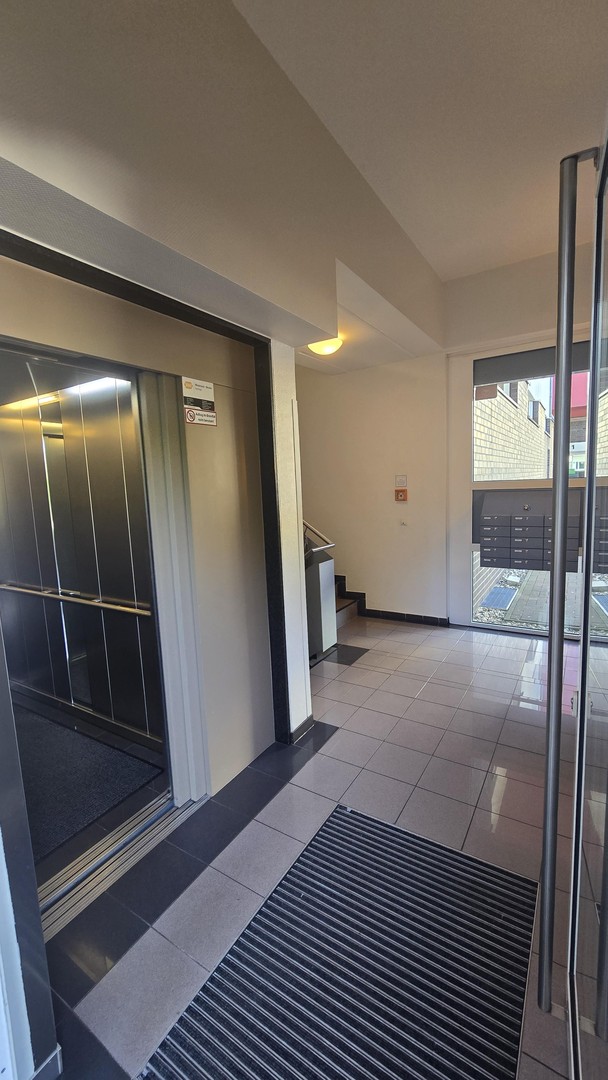 Sonniges Wohnglück in Derendorf, gepflegte 2 Zimmer-Wohnung, 2 Südbalkone & Tiefgarage – Düsseldorf – Vorschaubild 3