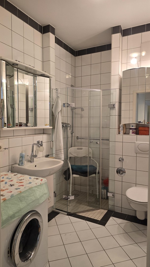 Sonniges Wohnglück in Derendorf, gepflegte 2 Zimmer-Wohnung, 2 Südbalkone & Tiefgarage – Düsseldorf – Vorschaubild 19