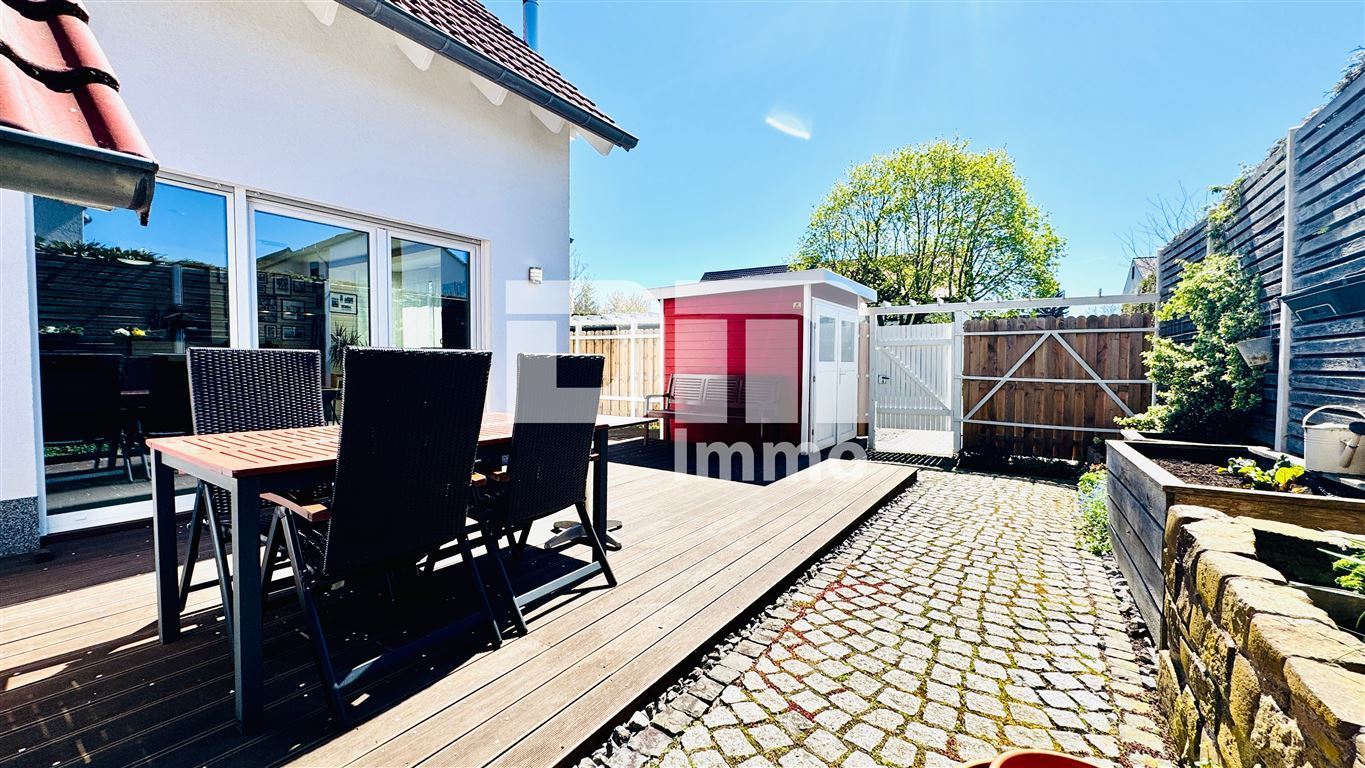 Modernes Familienglück nahe KfW 55-Standard mit Terrasse, Carport und Parkplatz – Kassel , Hess – Vorschaubild 10