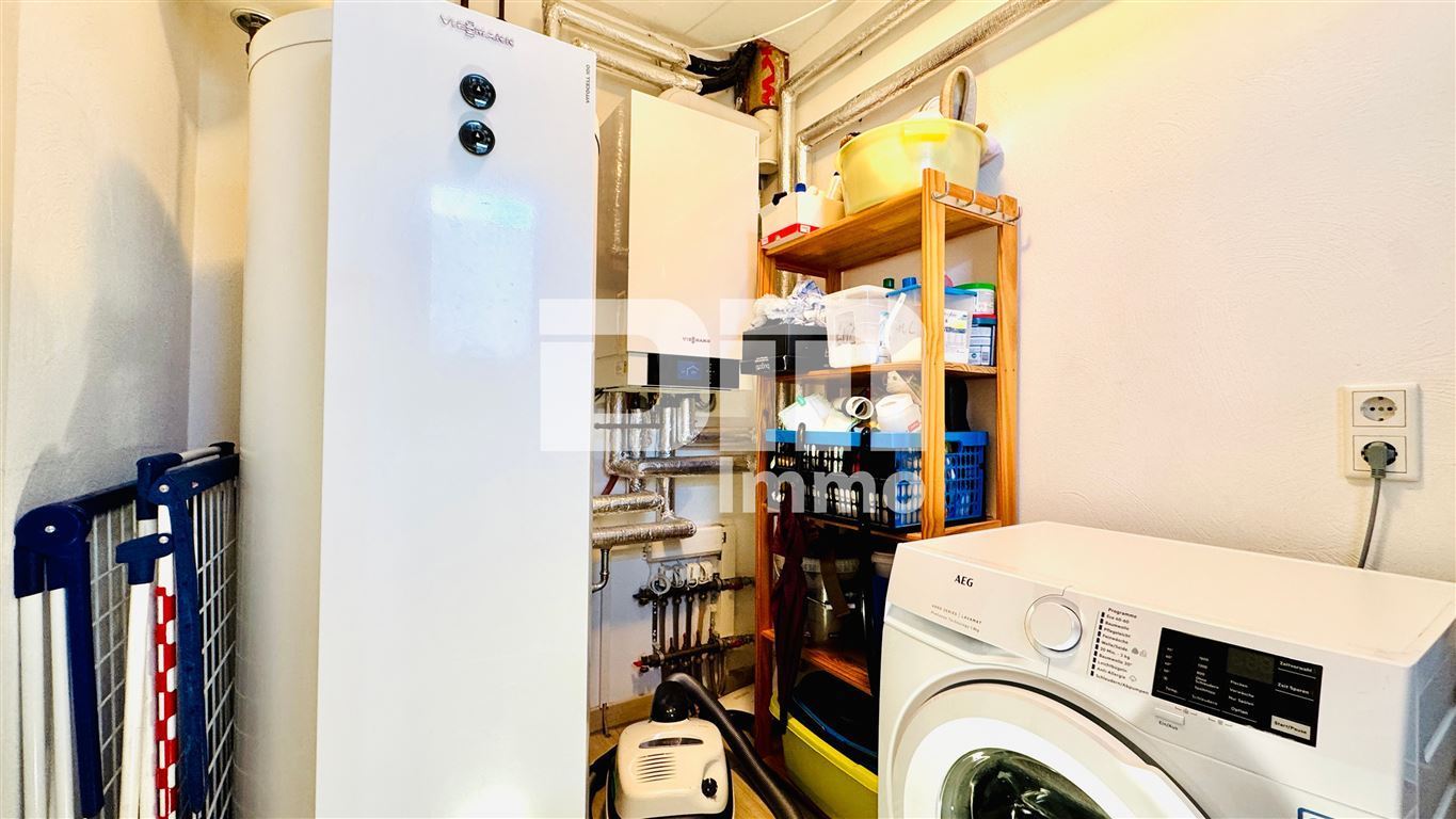 Modernes Familienglück nahe KfW 55-Standard mit Terrasse, Carport und Parkplatz – Kassel , Hess – Vorschaubild 16