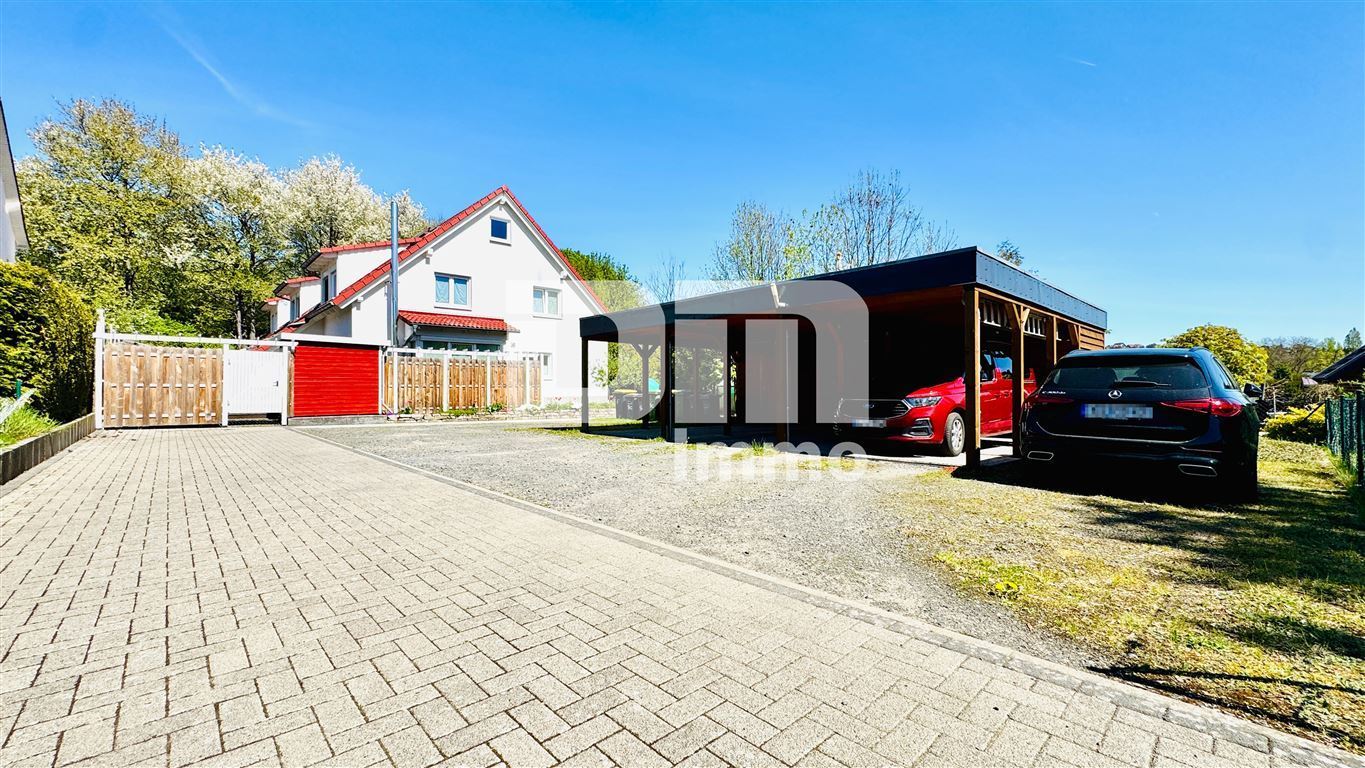 Modernes Familienglück nahe KfW 55-Standard mit Terrasse, Carport und Parkplatz – Kassel , Hess – Vorschaubild 25