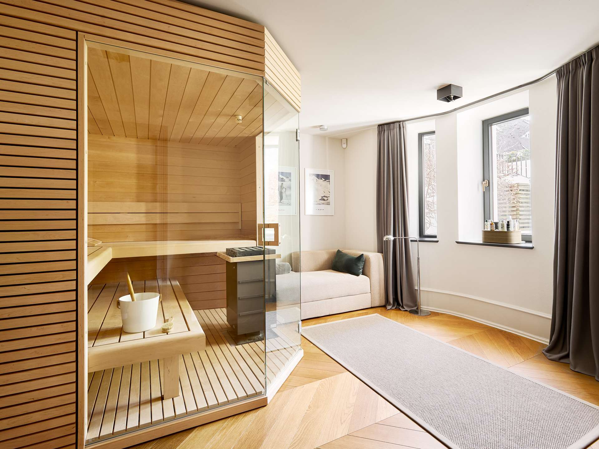 Architektonisches Unikat: Luxuriöse Altbauvilla mit Einliegerwohnung & Salzwasseraußenpool – Berlin – Vorschaubild 16