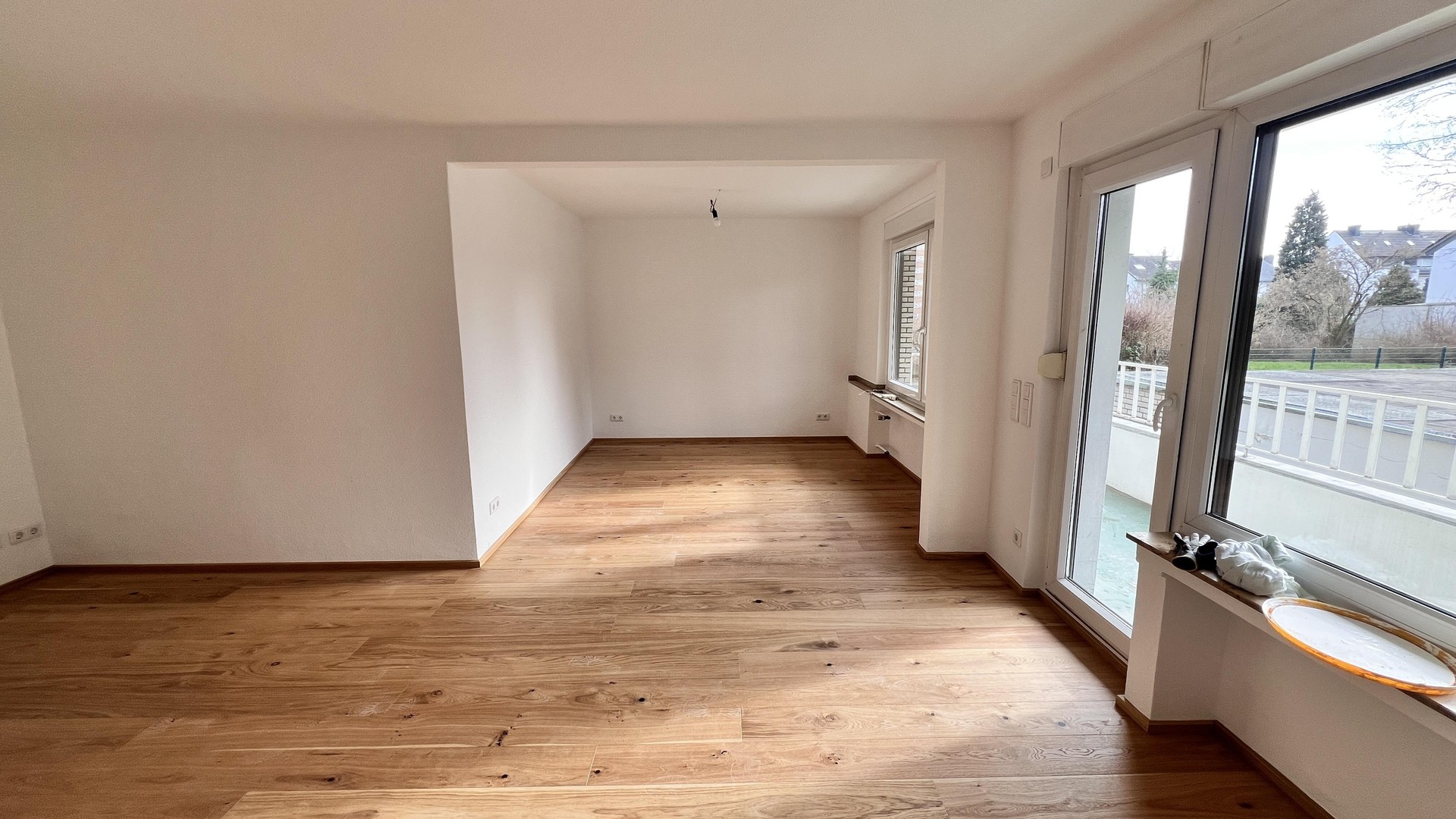 Luxuriös kernsanierte 80 m2 Wohnung in Düsseldorf Lörick – Düsseldorf – Vorschaubild 2