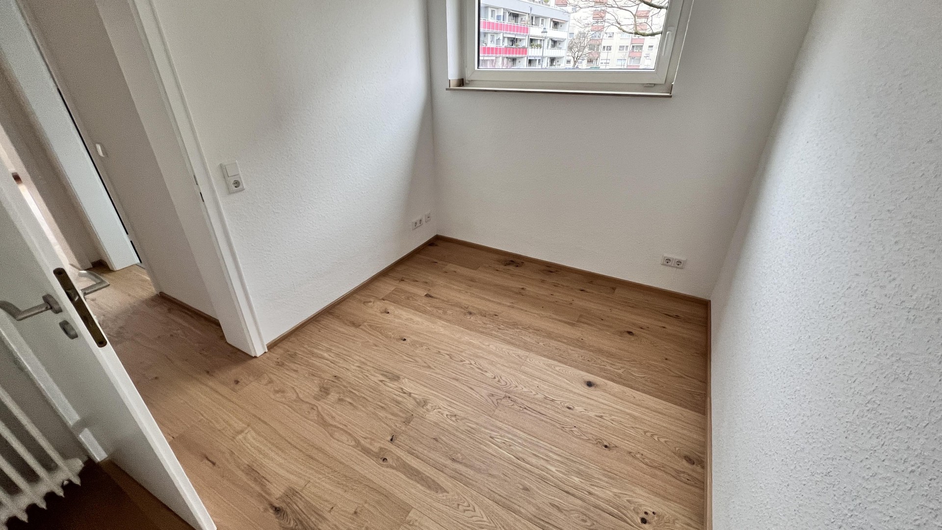 Luxuriös kernsanierte 80 m2 Wohnung in Düsseldorf Lörick – Düsseldorf – Vorschaubild 8