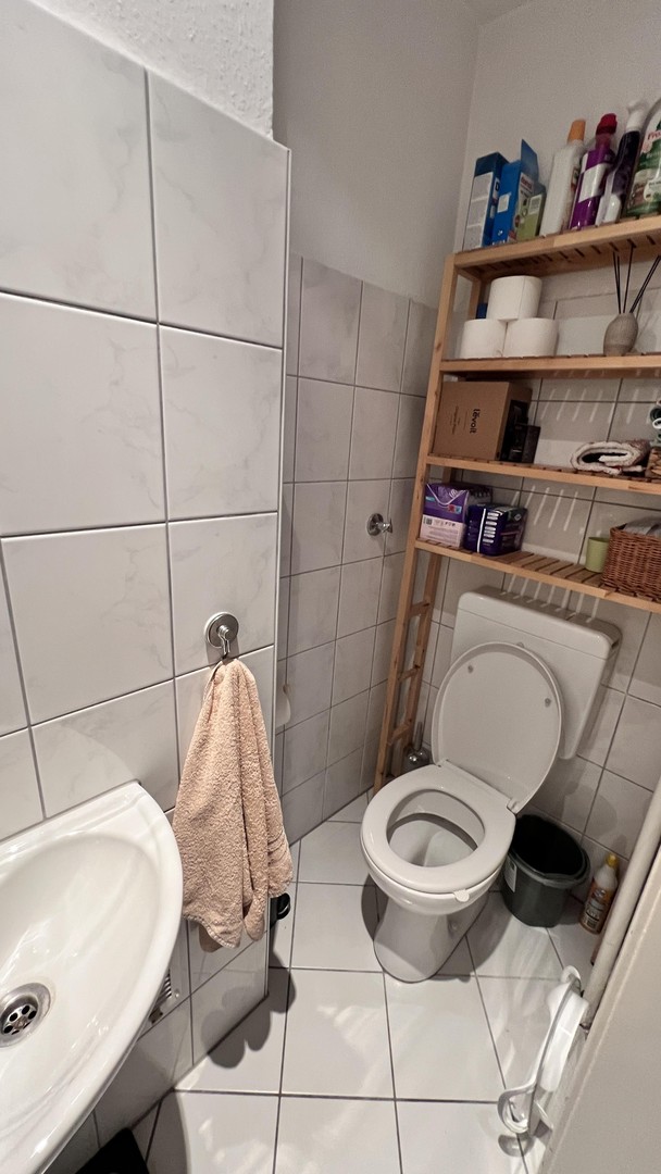 Schöne helle 79 m2 Wohnung in ruhier Wohnlage in Düsseldorf Lörick – Düsseldorf – Vorschaubild 5