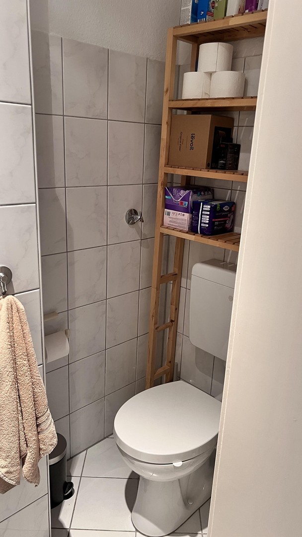 Schöne helle 79 m2 Wohnung in ruhier Wohnlage in Düsseldorf Lörick – Düsseldorf – Vorschaubild 7