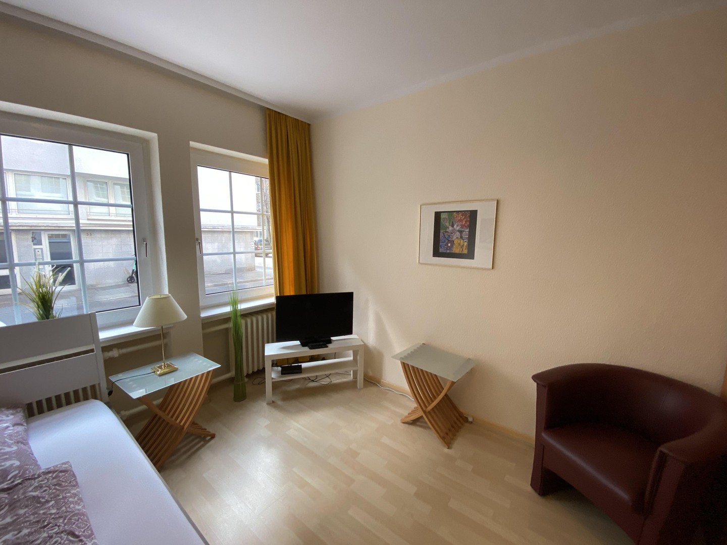 Schicke Single Wohnung (möbliert) nähe Japanviertel – Düsseldorf – Vorschaubild 3
