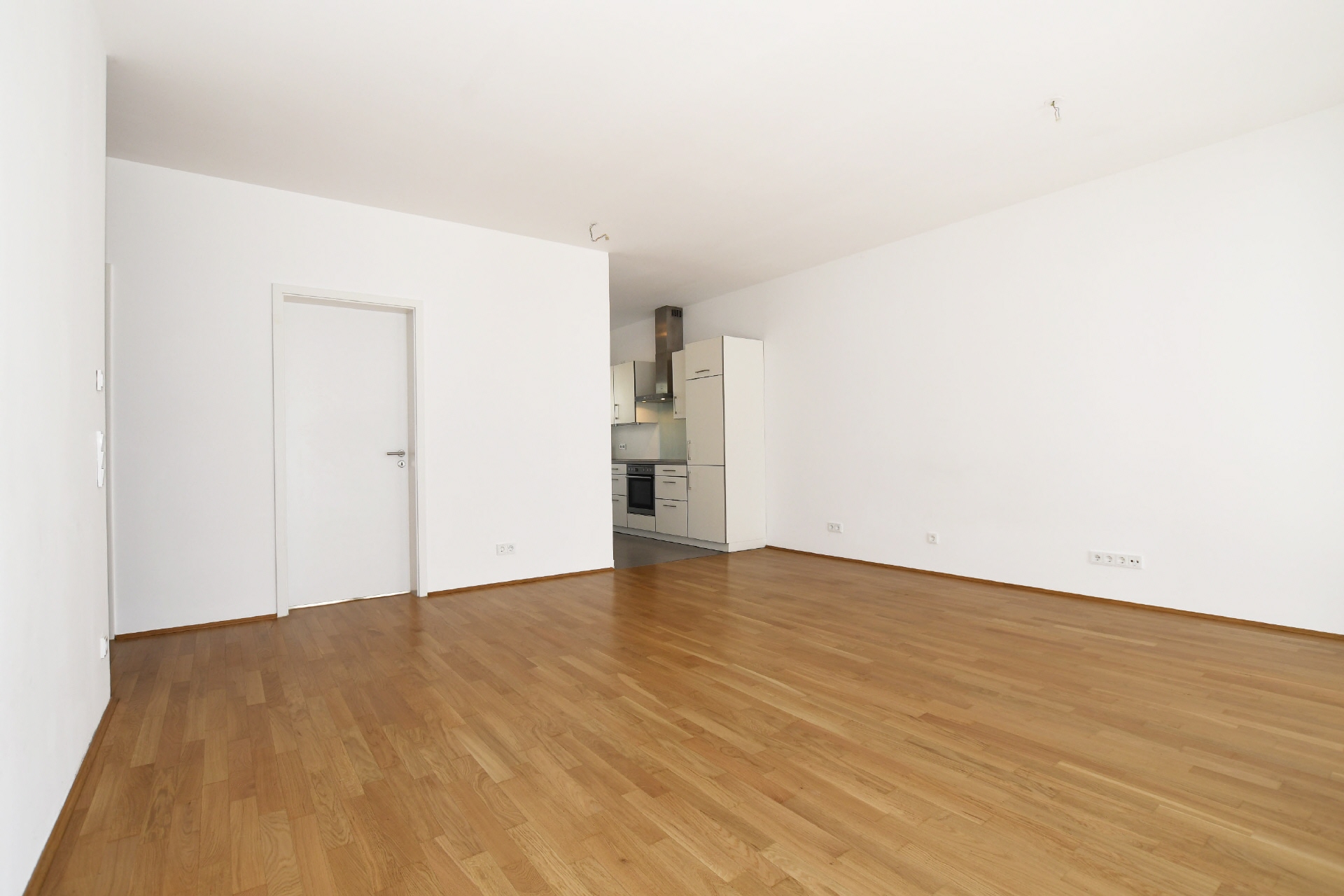 AIGNER - Moderne 4-Zimmer Erdgeschosswohnung mit urbanem Flair in Toplage Haidhausen – München – Vorschaubild 2