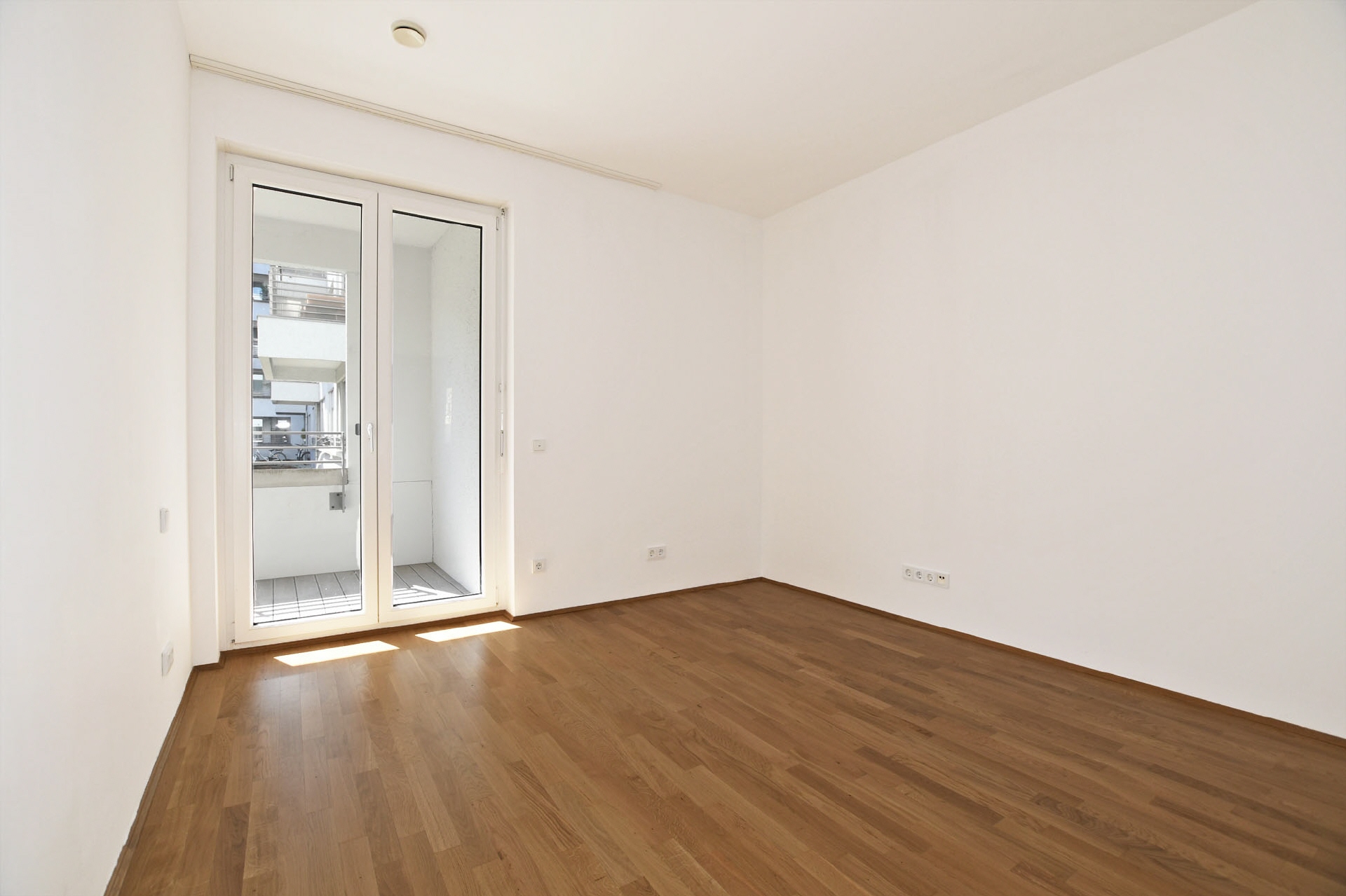 AIGNER - Moderne 4-Zimmer Erdgeschosswohnung mit urbanem Flair in Toplage Haidhausen – München – Vorschaubild 4
