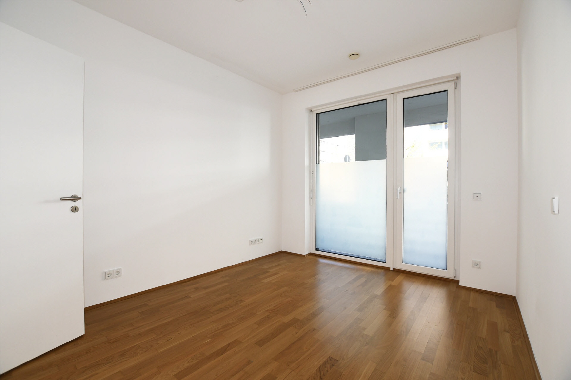 AIGNER - Moderne 4-Zimmer Erdgeschosswohnung mit urbanem Flair in Toplage Haidhausen – München – Vorschaubild 5