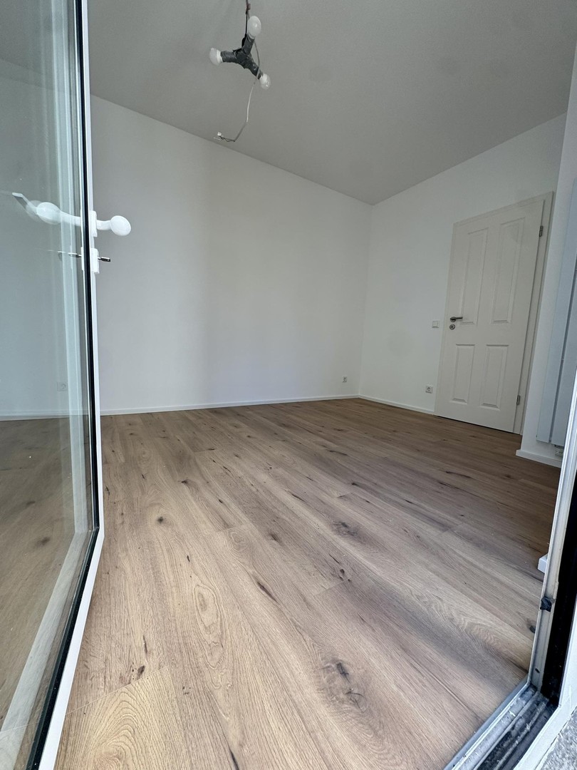 Neue ruhige 2-Zi-Hinterhofwohnung mit EBK im beliebten Szeneviertel – Düsseldorf – Vorschaubild 4