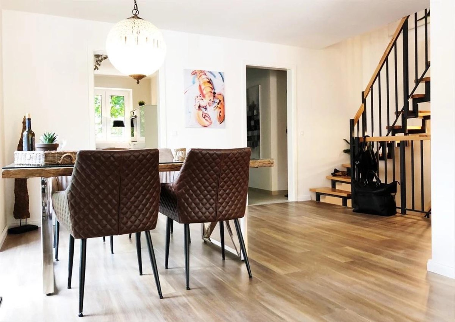 Modernes Reihenhaus in Wentorf - Mit Terrasse / Dachterrasse / Keller / Fußbodenheizung