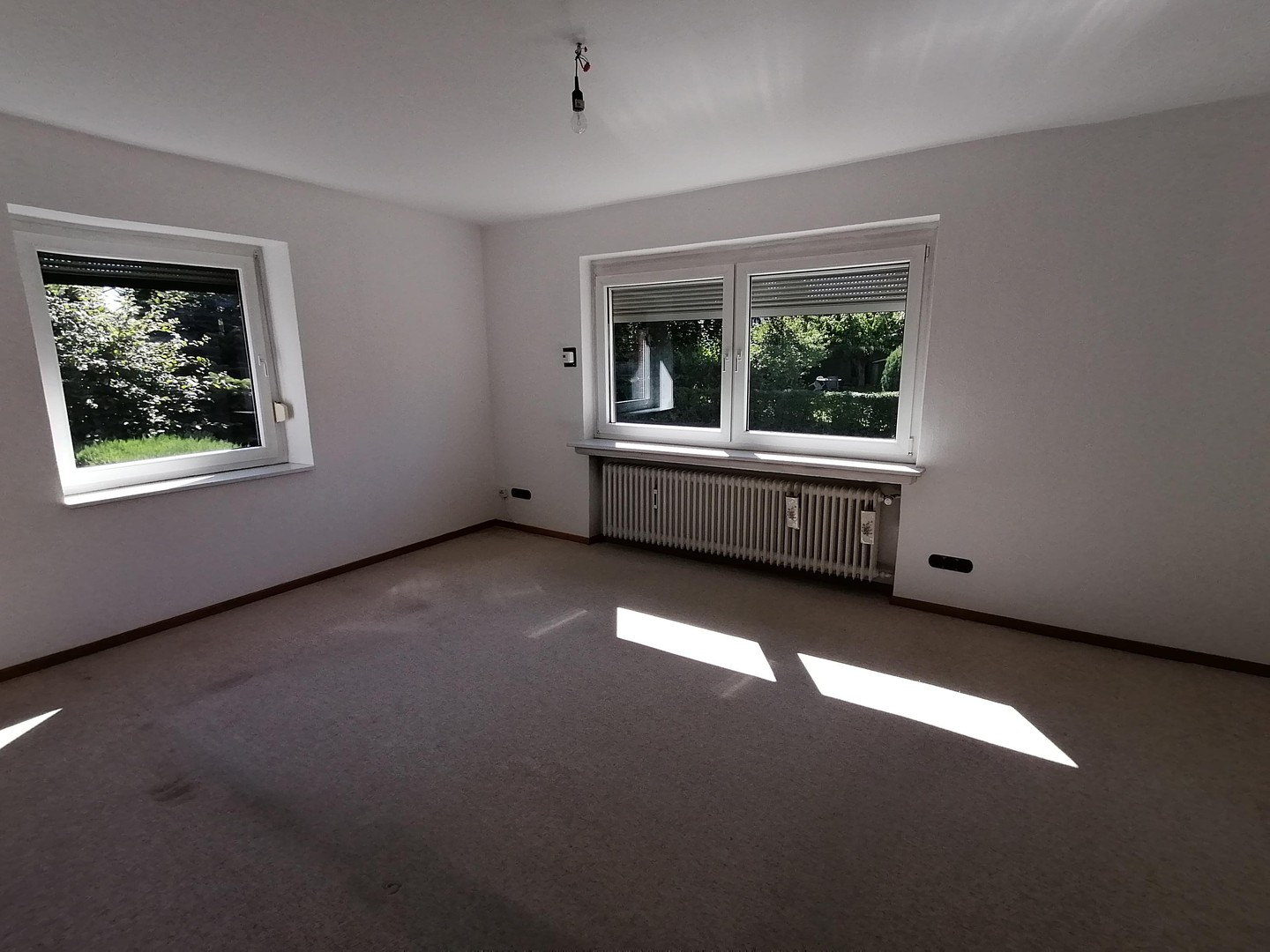 Freistehendes Einfamilienhaus mit großem Garten in Wennigsen OT Bredenbeck – Wennigsen – Vorschaubild 2