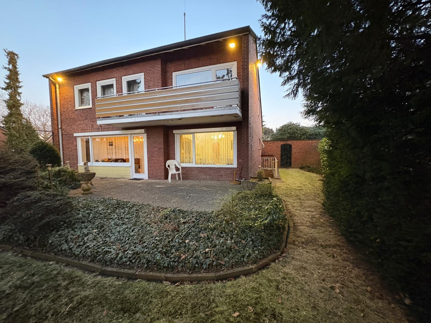 Grundstück (925qm) mit Villa in exponierter Lage – Hannover – Bild 1 von 15
