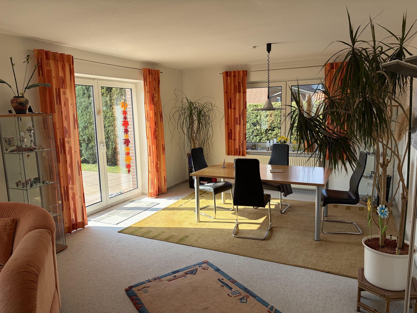 Gepflegtes EFH im Grünen in Feldrandlage mit großem Grundstück, Wohnkeller und Doppelgarage – Niedersachsen – Vorschaubild 9