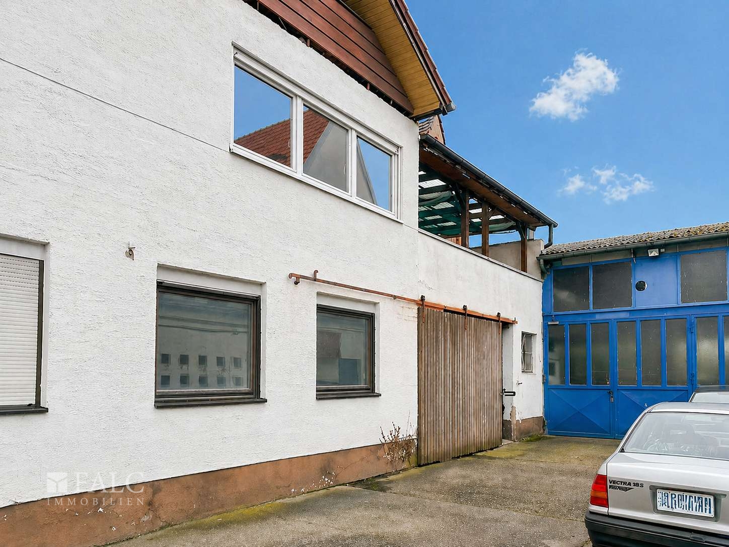 Vielseitiges Anwesen mit Vorder- und Hinterhaus, Halle, Scheune und Entwicklungspotenzial – Mannheim – Vorschaubild 2