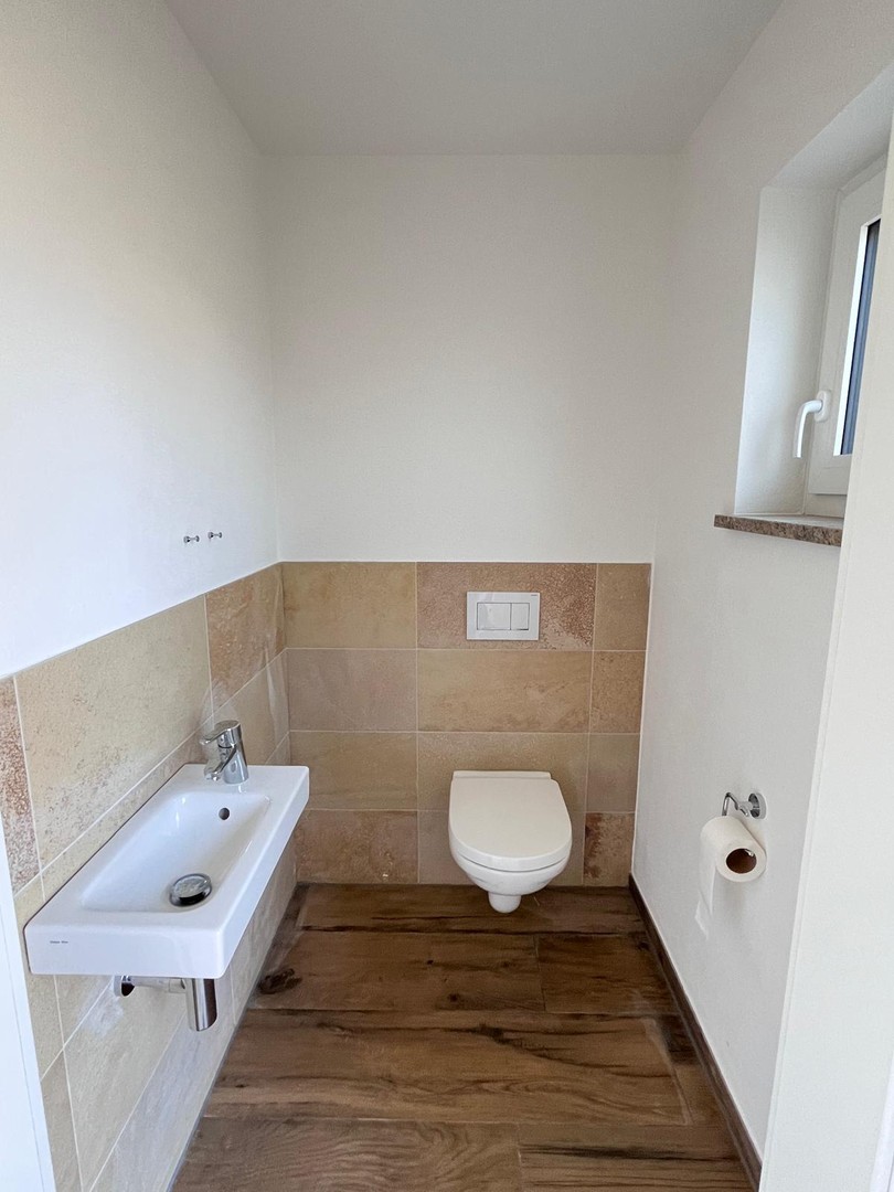 Neubau-Erstbezug, moderne Doppelhaushälfte mit 7 Zimmer – Egmating – Vorschaubild 7