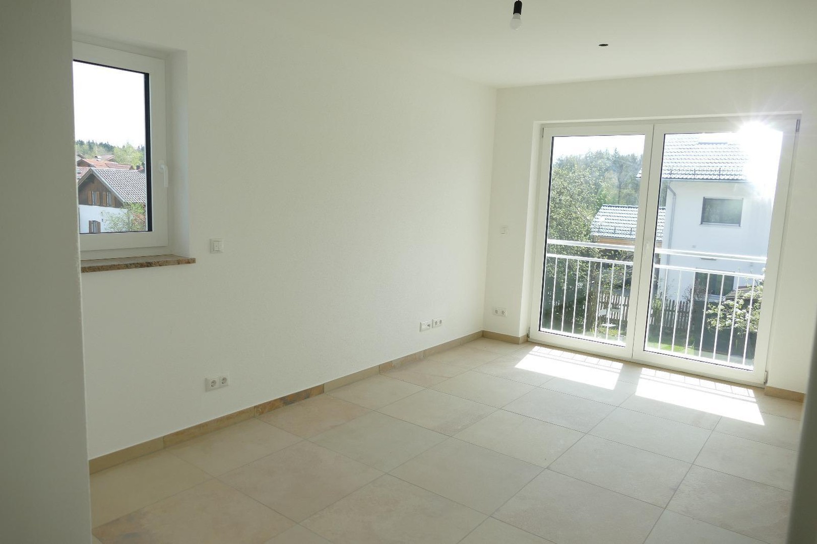 Neubau-Erstbezug, moderne Doppelhaushälfte mit 7 Zimmer – Egmating – Vorschaubild 8