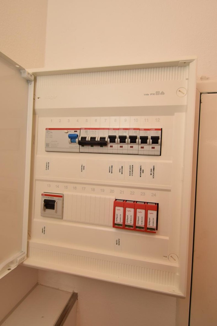 Helle 3-Zimmer Wohnung 70 m2 München Unterhaching mit Balkon Erstbezug nach Vollrenovierung – Unterhaching München – Vorschaubild 35