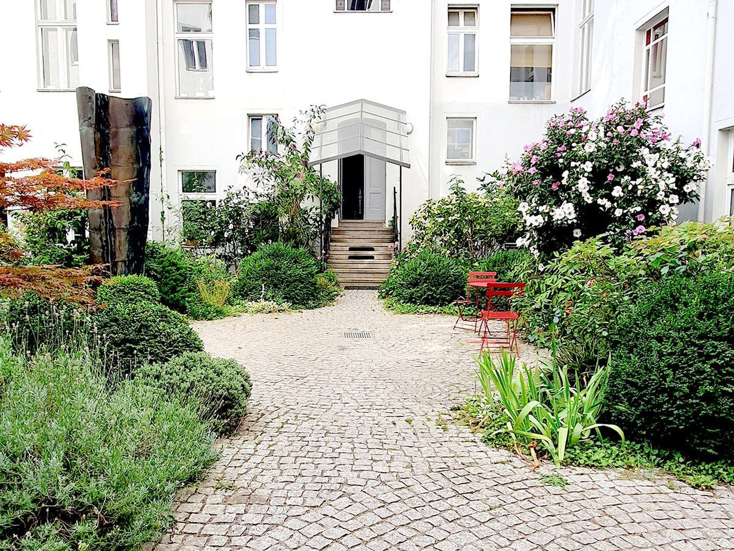Sanierter Altbau-Traum mit Hofzugang am Savignyplatz • 2 Bäder • unbefristet – Berlin – Bild 1 von 23