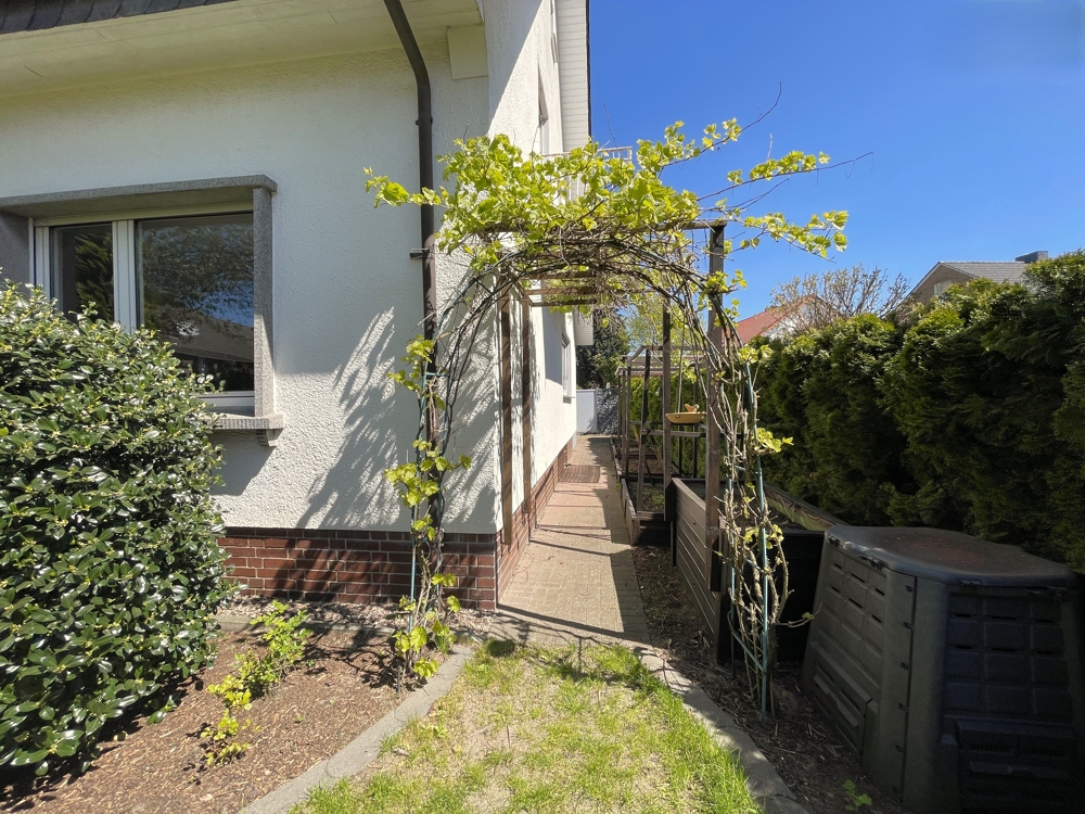 Familien willkommen! Schöner Garten wartet auf Trampolin, Schaukel & Co! – Gütersloh – Vorschaubild 6