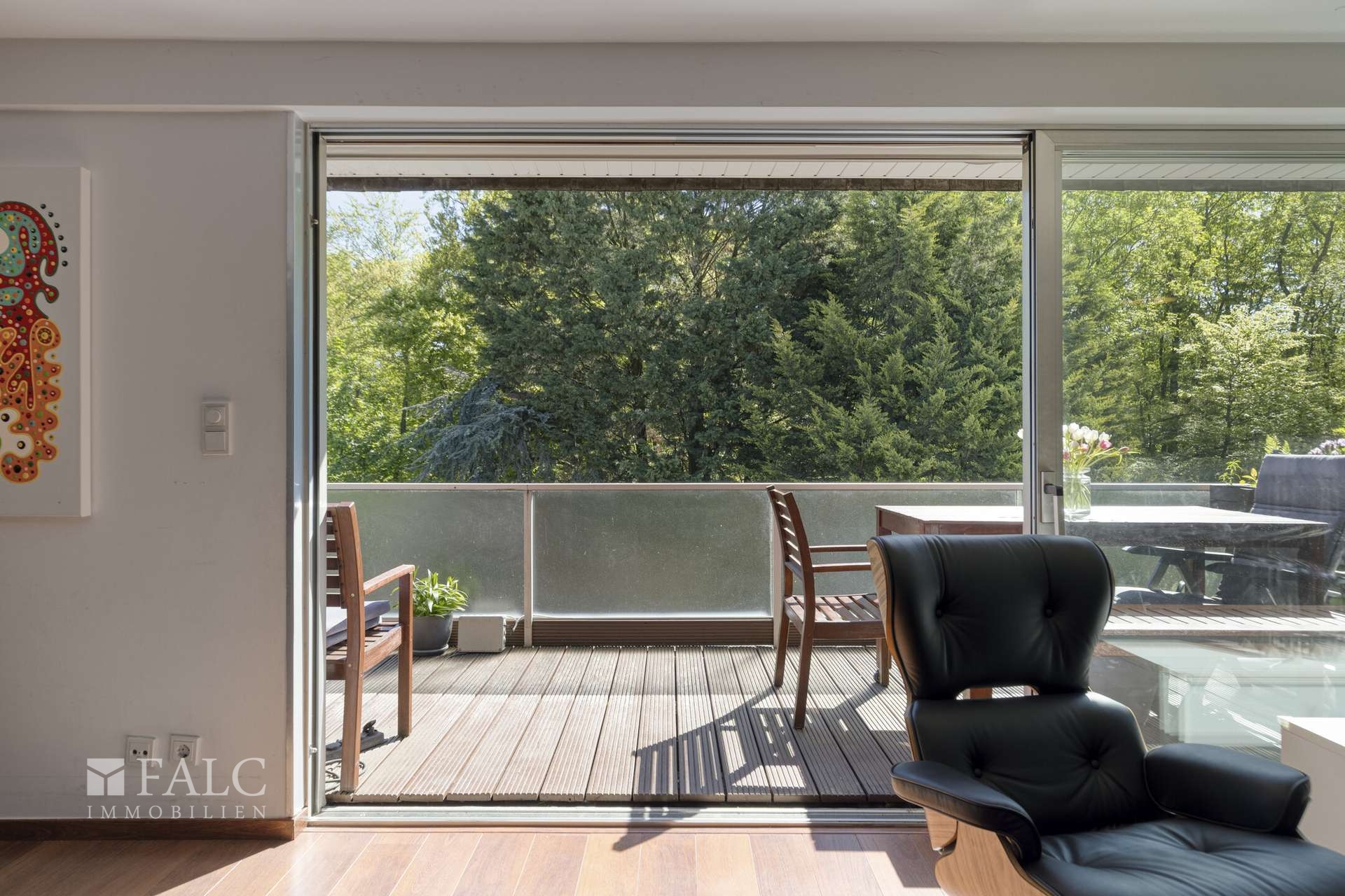 DG-Traum mit Kamin & großem Balkon ins Grüne | 110 m² – Köln – Vorschaubild 3