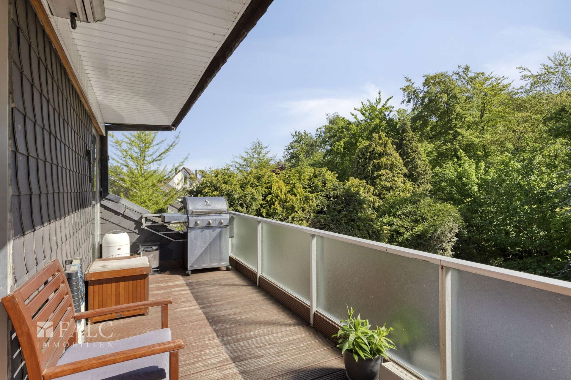 DG-Traum mit Kamin & großem Balkon ins Grüne | 110 m² – Köln – Vorschaubild 18