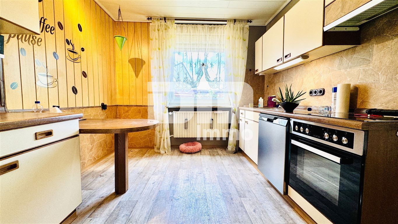 Modernisiertes Zweifamilienhaus mit Maisonettebereich in Panorama Traumlage + Garage / Terrasse – Kassel – Vorschaubild 11