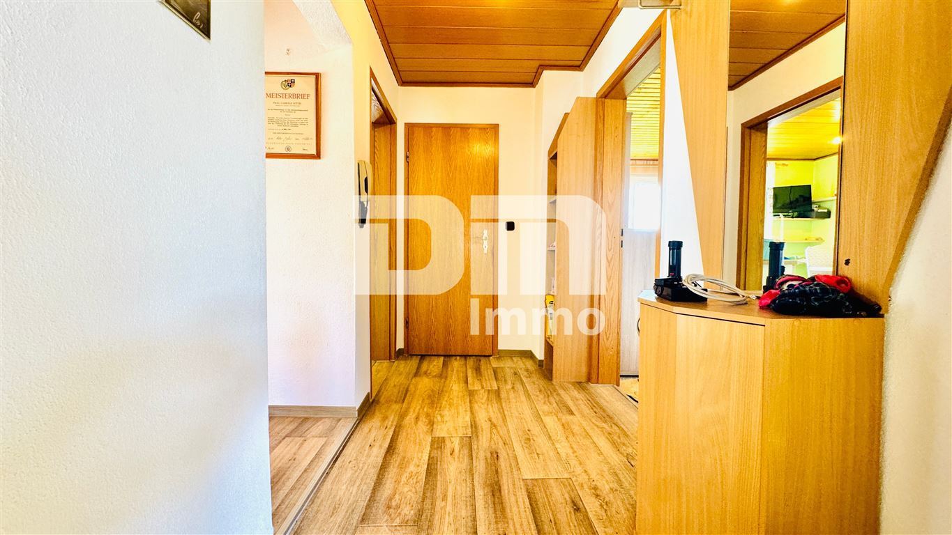 Modernisiertes Zweifamilienhaus mit Maisonettebereich in Panorama Traumlage + Garage / Terrasse – Kassel – Vorschaubild 14