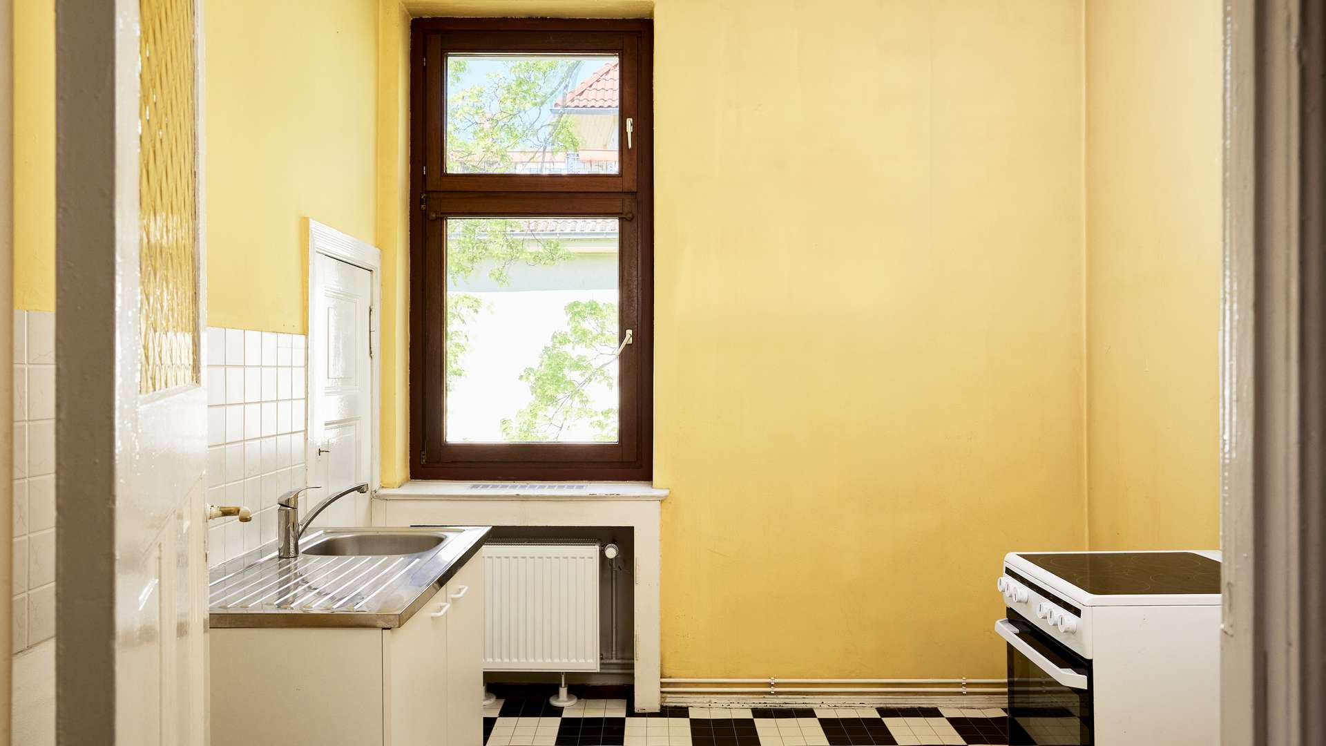 Altbaucharme in Friedenau: Stilvolle 2-Zimmer-Wohnung mit Balkon und Wohlfühlatmosphäre – Berlin – Vorschaubild 2