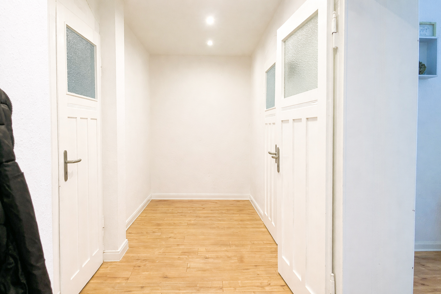 Helle geräumige 4 Zimmer Wohnung | Balkon | Einbauküche | Tageslichtbad | WG-geeignet – Leipzig – Vorschaubild 3