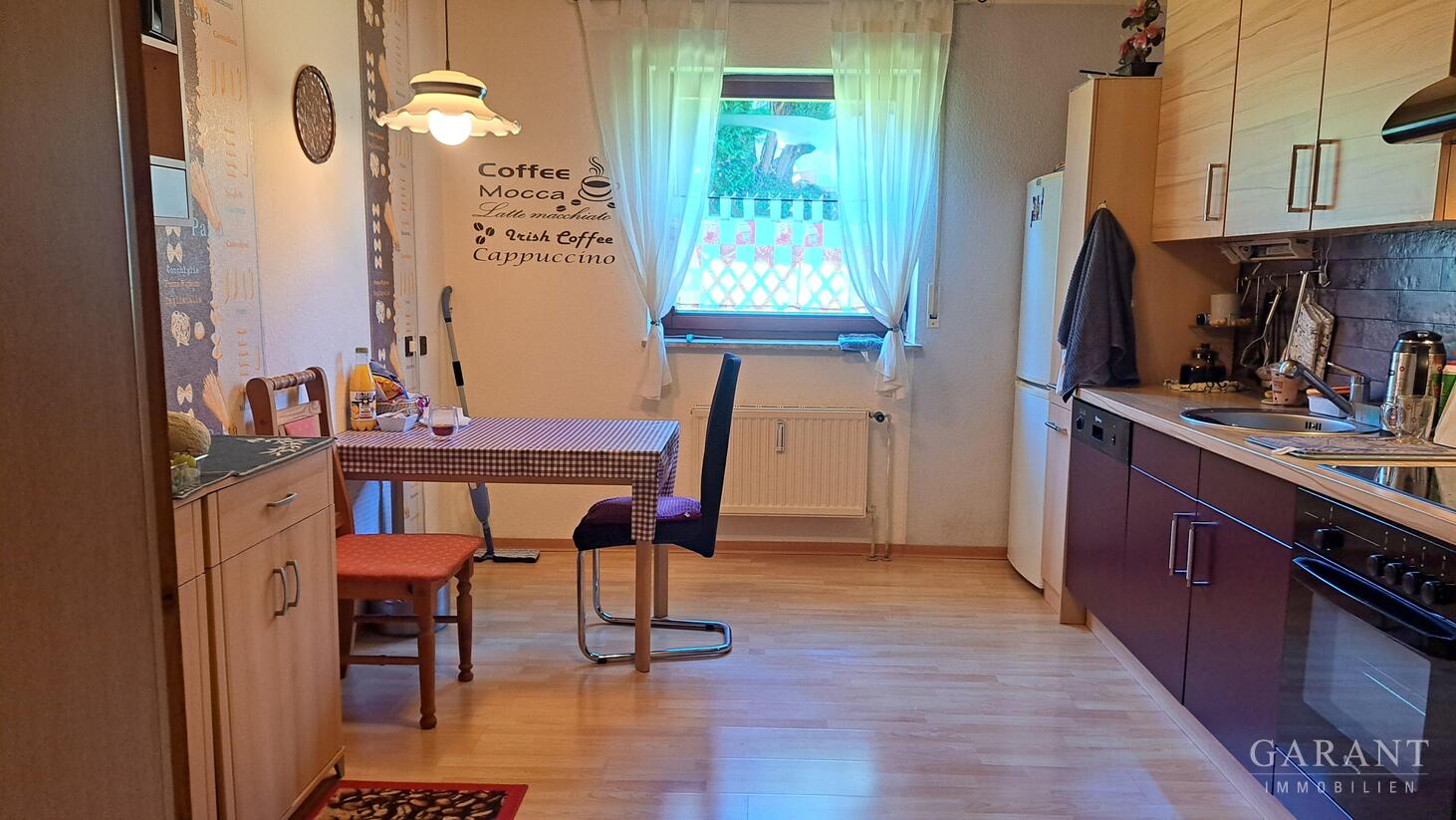 Seltene Lage: Zweifamilienhaus mit Fernblick & ca. 1.700 qm Grundstück in Schönwald – Schönwald – Vorschaubild 4