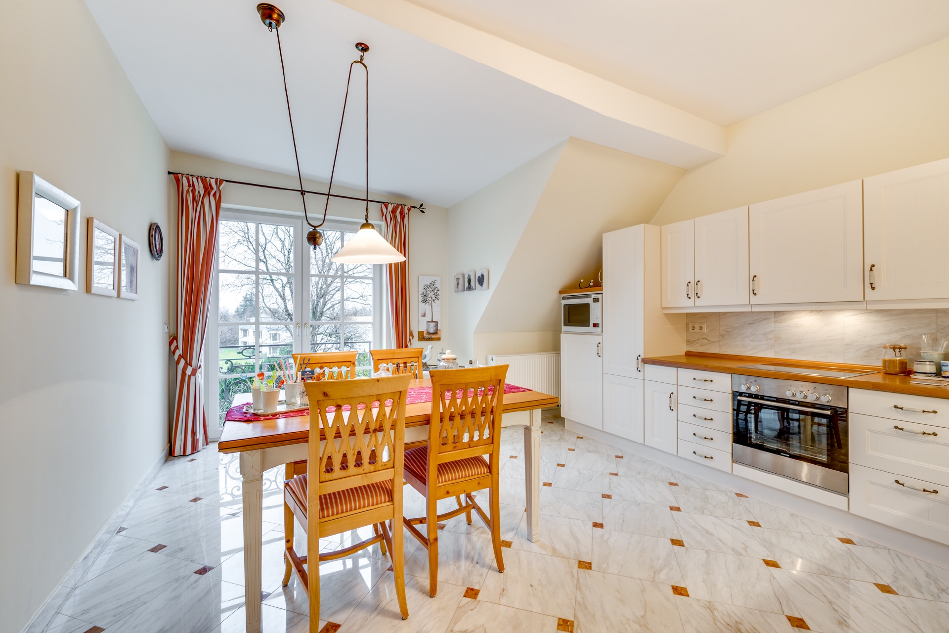 AIGNER - Luxuriös und durchdacht: Villa mit Aufzug in einem Parkgrundstück – München – Vorschaubild 16