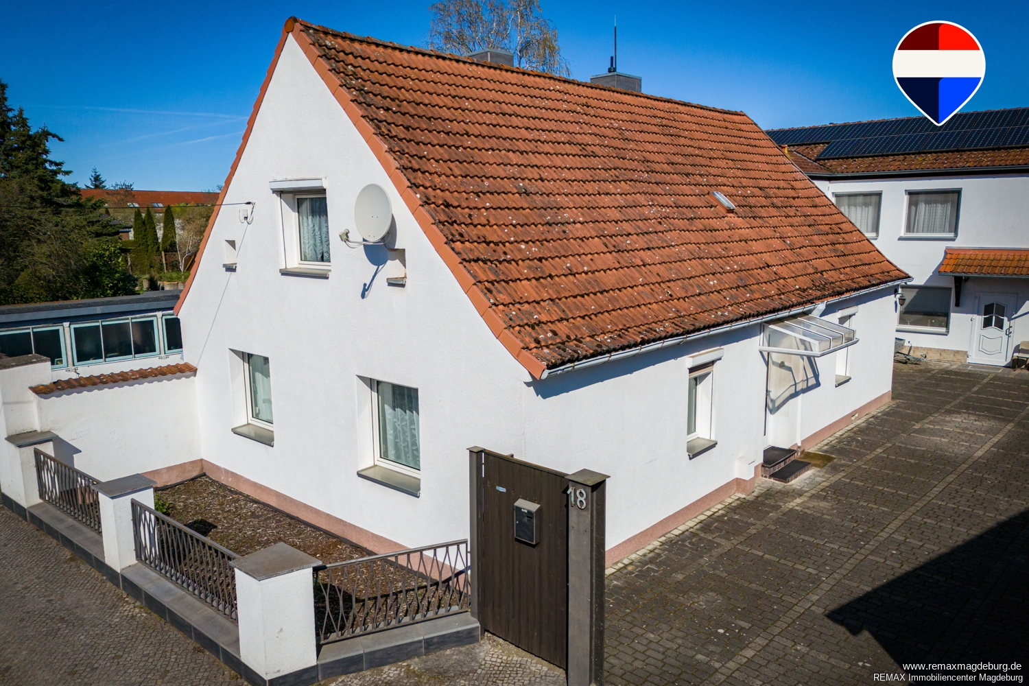 Ihr neues Zuhause zur Miete: Freistehendes Haus mit lichtdurchfluteten Räumen