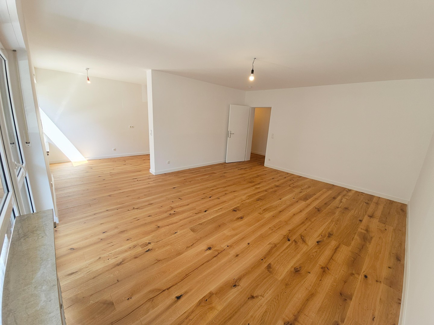 Provisionsfreie 3-Zi-Wohnung- Renoviert mit Südbalkon in der Herzogstrasse – München – Vorschaubild 4