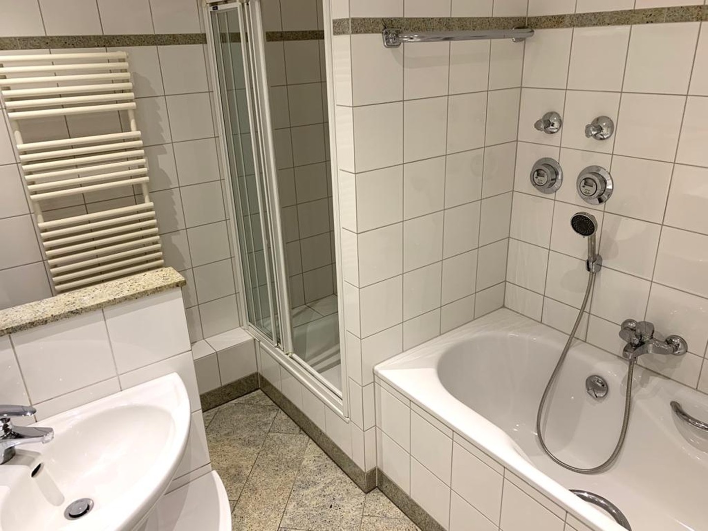 D-Gerresheim: Modernisierte 3 Zi. Wohnung mit großem Süd-Balkon und Aufzug in gefragter Lage – Düsseldorf – Vorschaubild 13