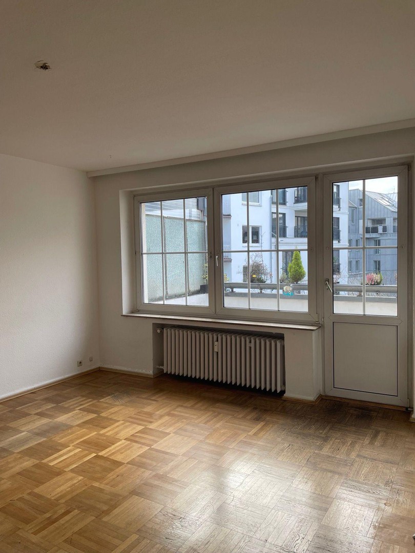 Altbauperle direkt am Hofgarten – bezugsfrei mit Balkon in Bestlage Düsseldorf – Düsseldorf – Vorschaubild 3