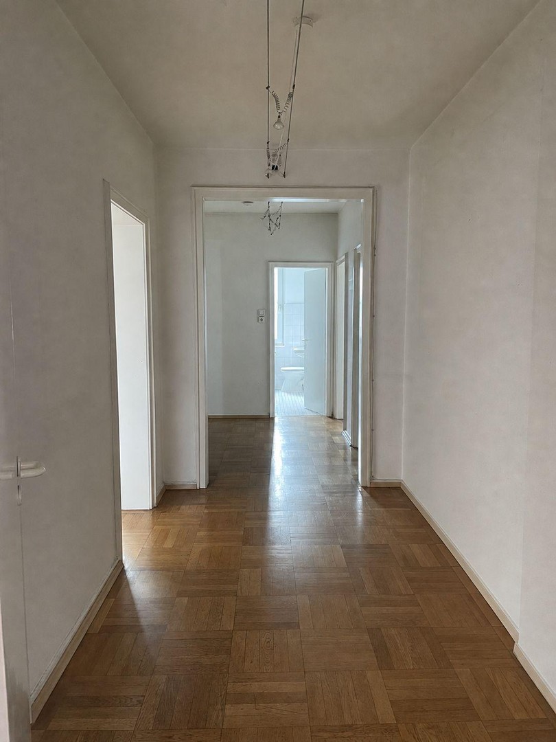 Altbauperle direkt am Hofgarten – bezugsfrei mit Balkon in Bestlage Düsseldorf – Düsseldorf – Vorschaubild 4