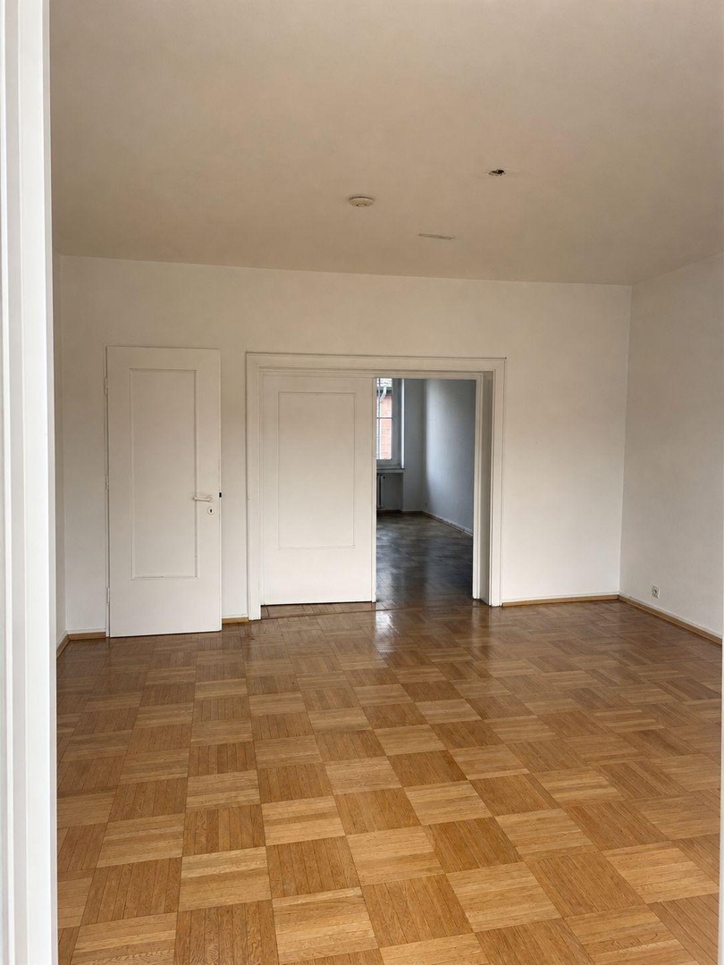 Altbauperle direkt am Hofgarten – bezugsfrei mit Balkon in Bestlage Düsseldorf – Düsseldorf – Vorschaubild 5