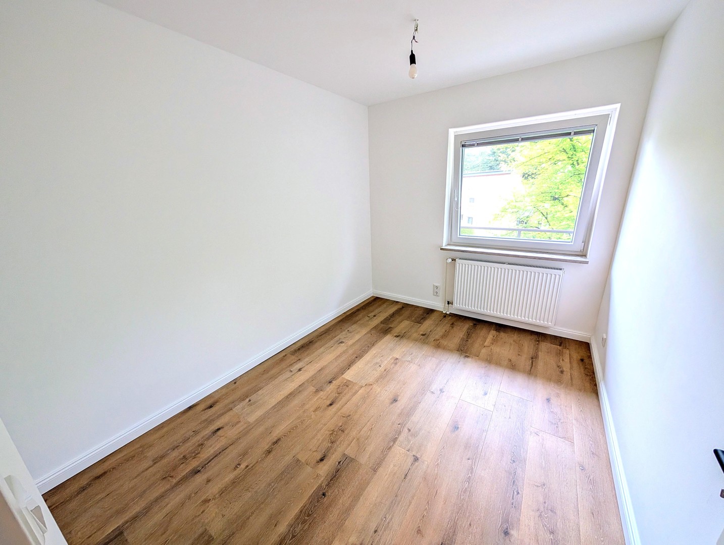 PROVISIONSFREI | Erstbezug nach Sanierung: 3-Zimmer-Wohnung mit 2 Balkonen & Tiefgaragenstellplatz – Hamburg – Vorschaubild 6