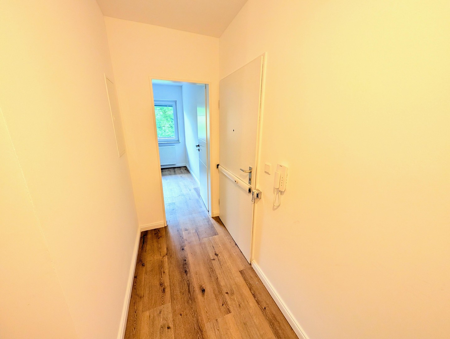 PROVISIONSFREI | Erstbezug nach Sanierung: 3-Zimmer-Wohnung mit 2 Balkonen & Tiefgaragenstellplatz – Hamburg – Vorschaubild 8
