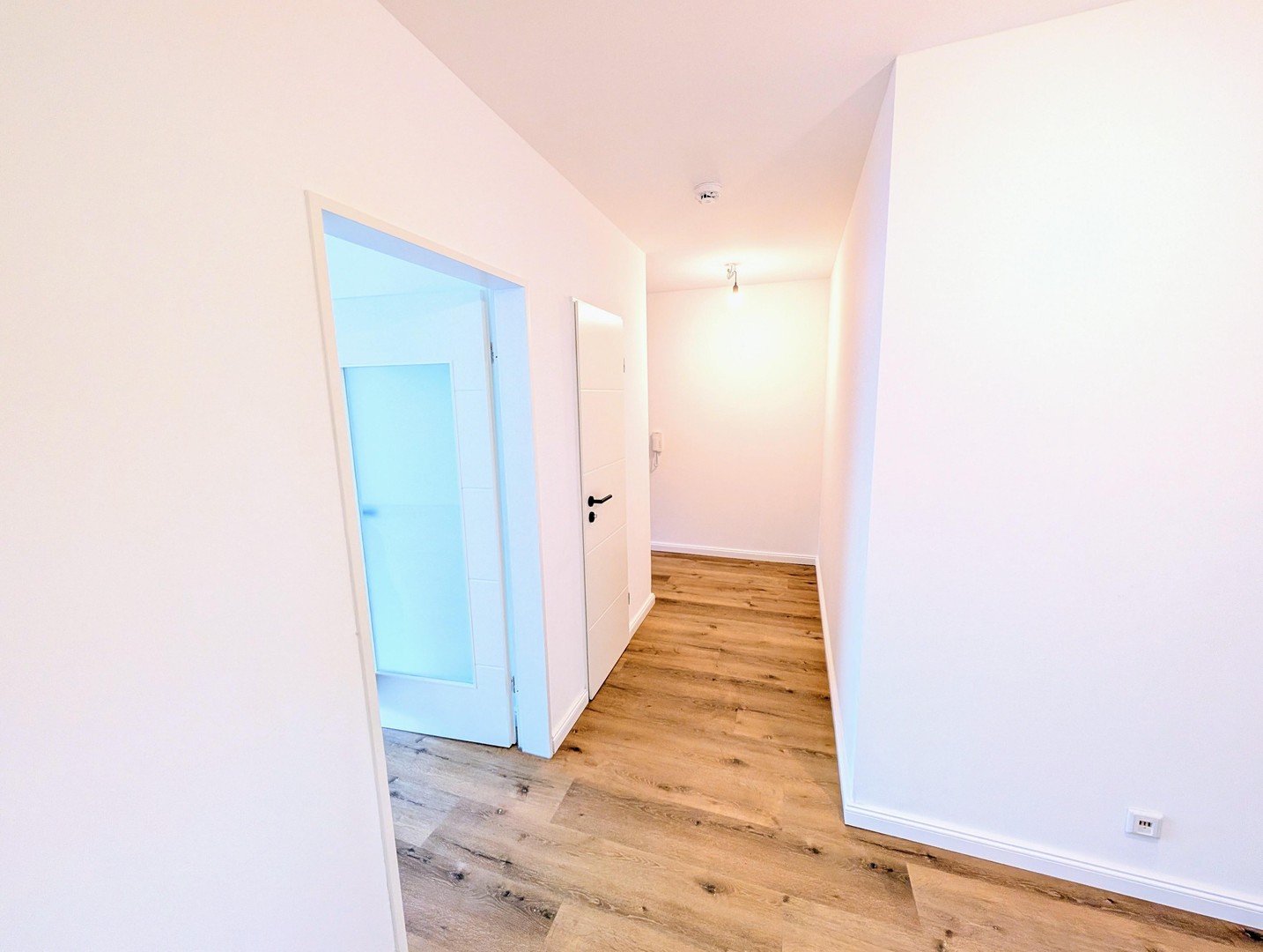 PROVISIONSFREI | Erstbezug nach Sanierung: 3-Zimmer-Wohnung mit 2 Balkonen & Tiefgaragenstellplatz – Hamburg – Vorschaubild 10