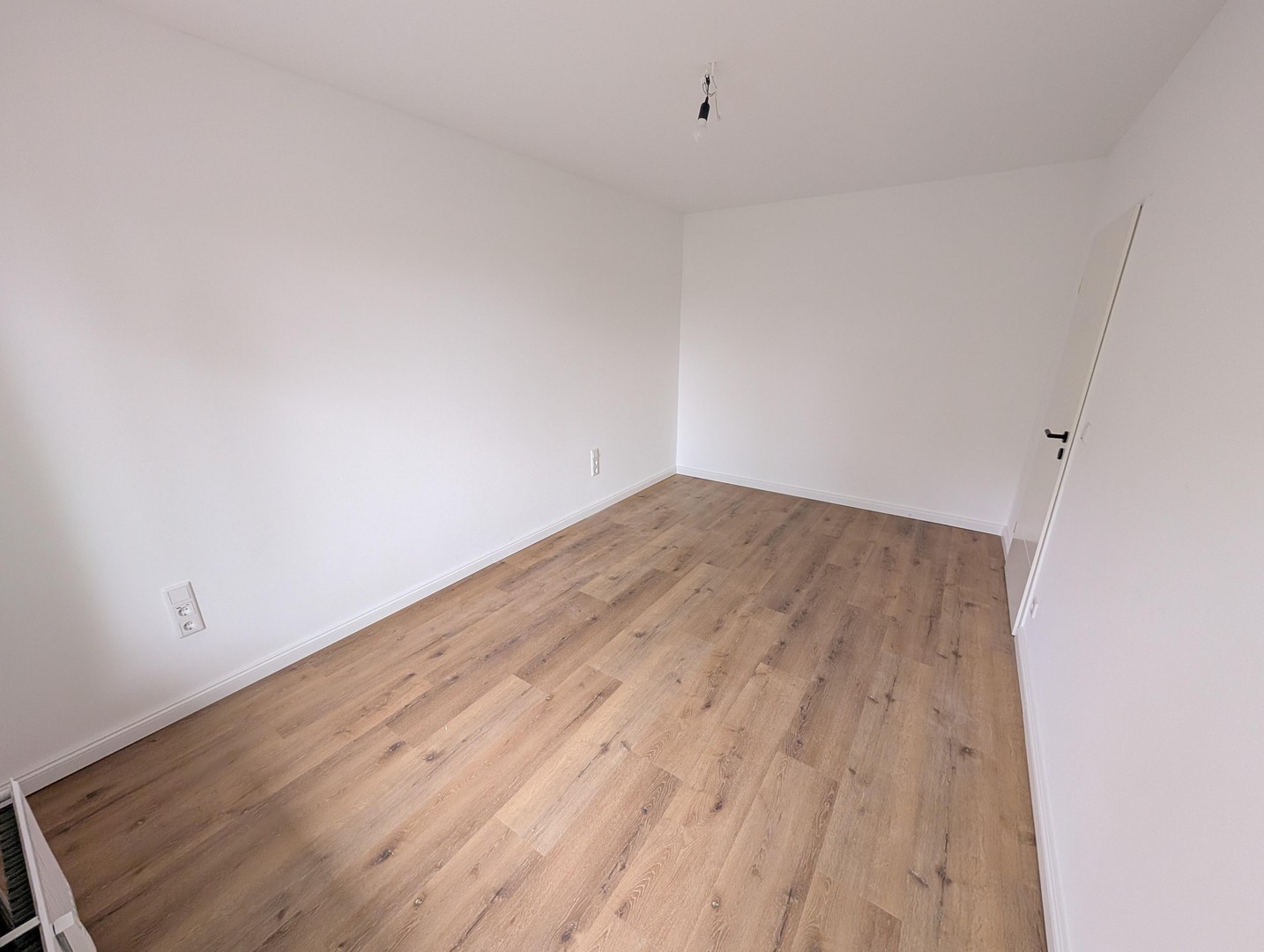 PROVISIONSFREI | Erstbezug nach Sanierung: 3-Zimmer-Wohnung mit 2 Balkonen & Tiefgaragenstellplatz – Hamburg – Vorschaubild 19