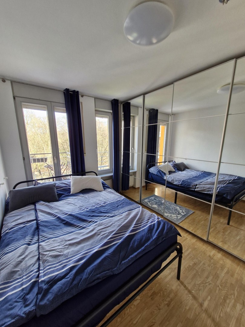 Schöne möblierte 2-Zimmer-Wohnung mit 1 großen Balkon in der Schwanthalerhöhe – München – Vorschaubild 13