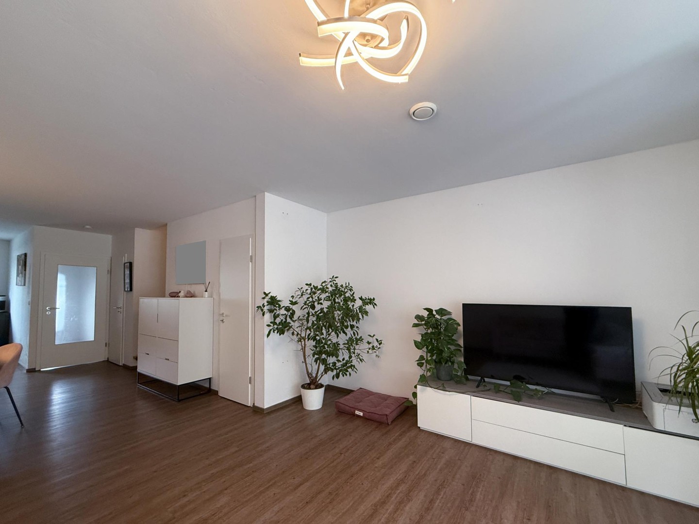 Reihenhaus-Traum in Top-Lage mit Garten und Stellplätzen – Bad Kreuznach – Vorschaubild 6