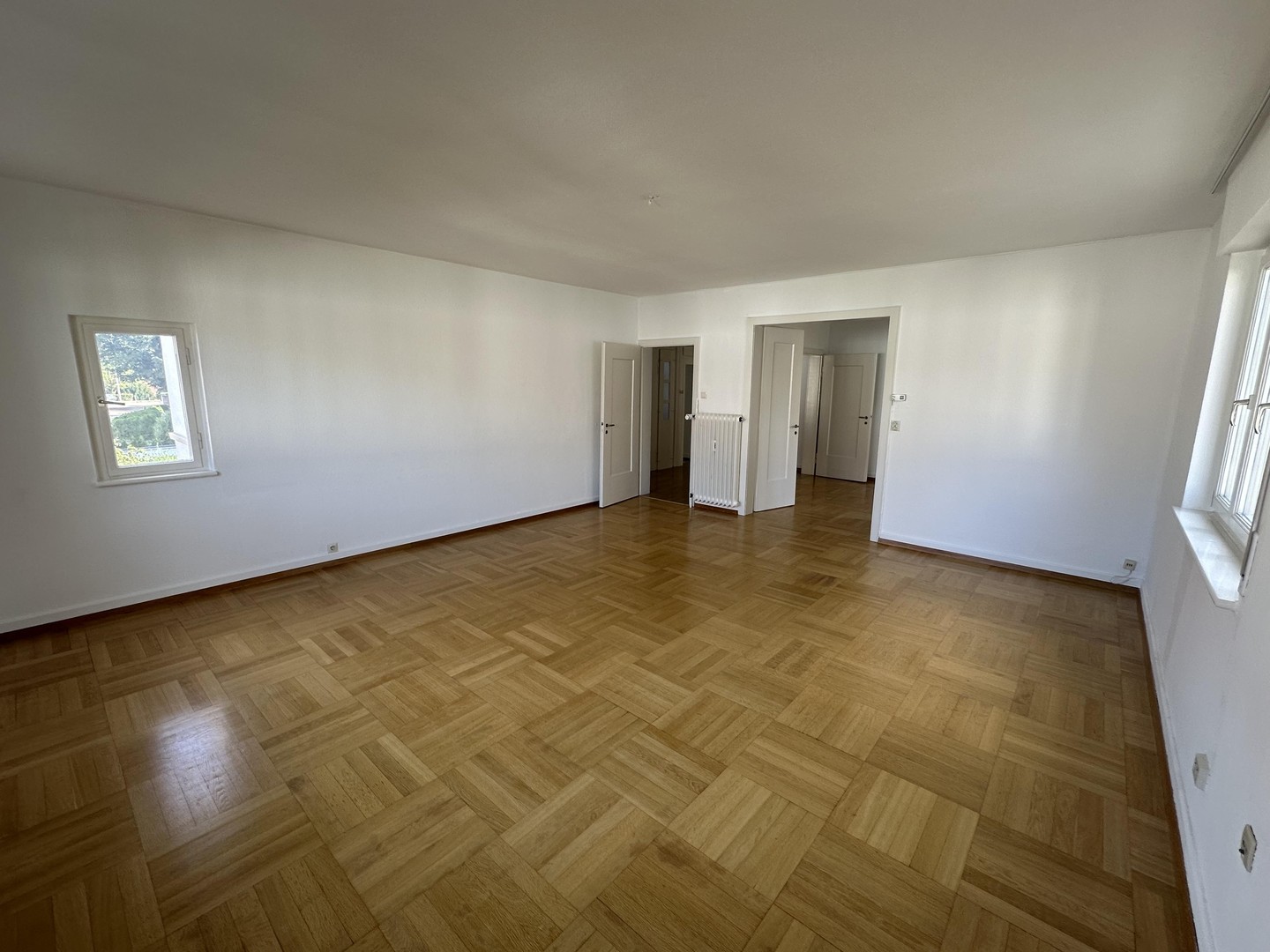 Sonnige, stilvolle 4-Zimmer Wohnung (110qm) in ruhiger Lage - Blick ins Grüne – Stuttgart – Vorschaubild 2