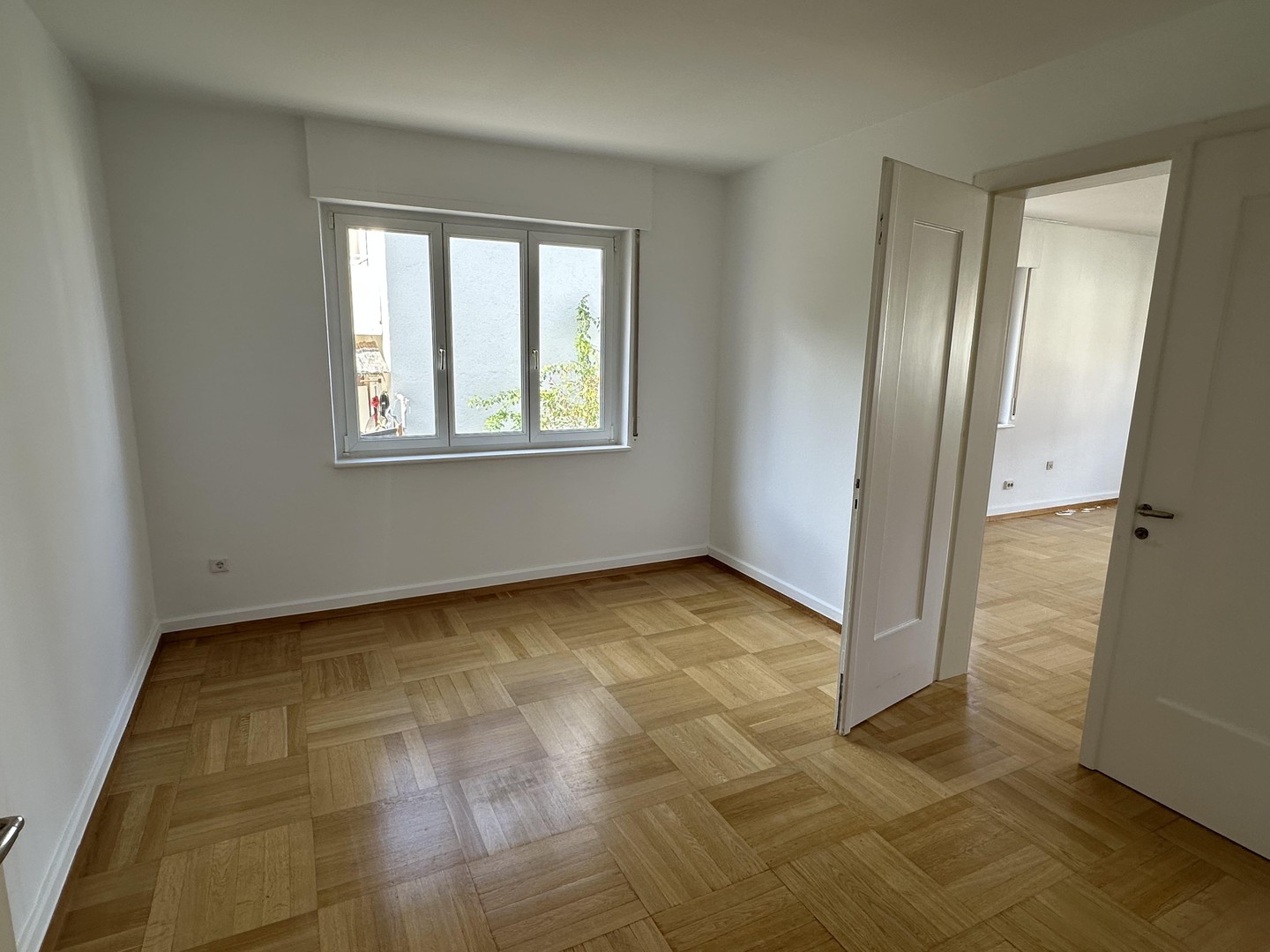 Sonnige, stilvolle 4-Zimmer Wohnung (110qm) in ruhiger Lage - Blick ins Grüne – Stuttgart – Vorschaubild 4