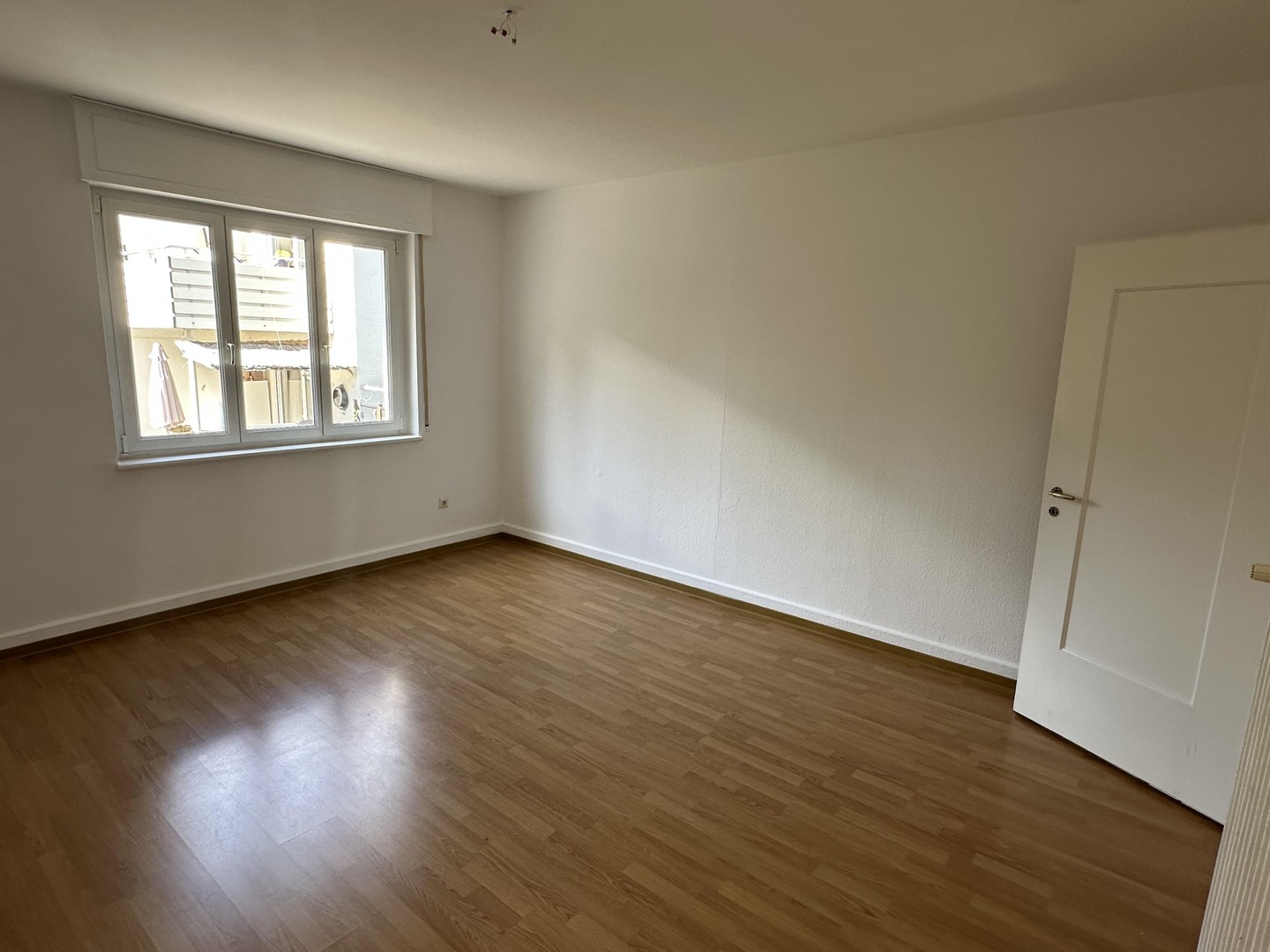 Sonnige, stilvolle 4-Zimmer Wohnung (110qm) in ruhiger Lage - Blick ins Grüne – Stuttgart – Vorschaubild 5