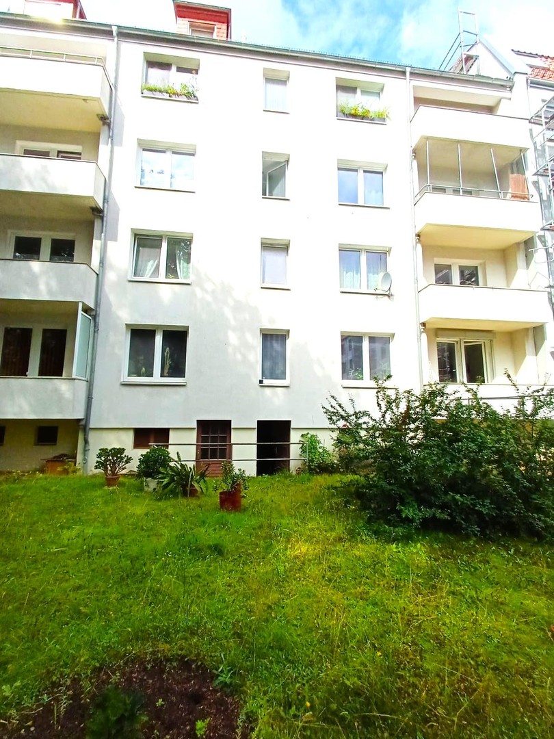 ! Provisionsfrei! Vermietete 2 Zi.-Wohnung in bester Lage mit Balkon und Tageslichtbad. – Hannover – Bild 1 von 10